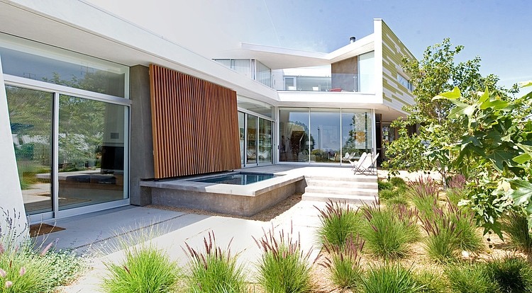 Modern House by Birte Reimer