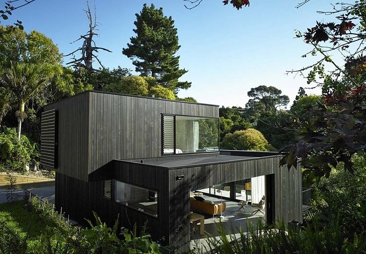 Waiatarua House by Hamish Monk Architecture