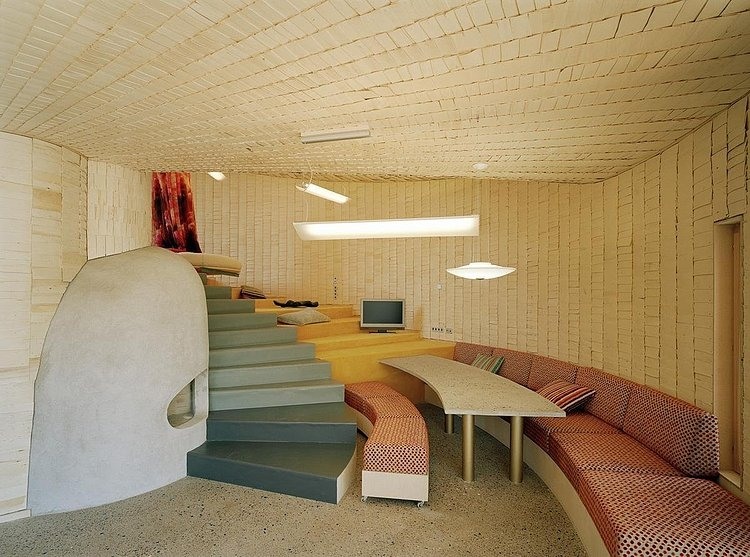 Espoo House by Olavi Kopose