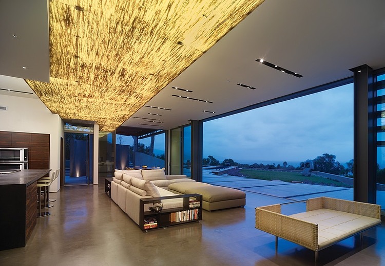 Point Dume Residence by Griffin Enright Architects