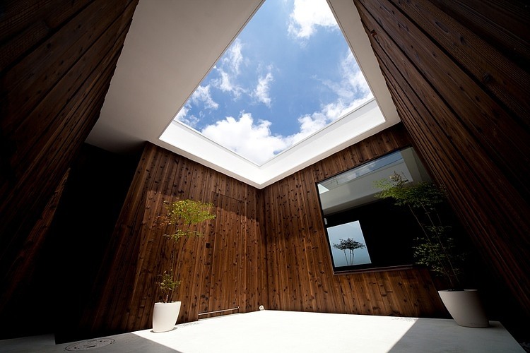 Boundary House by Yasuhiro Yamashita