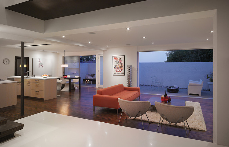 Residence in Hollywood Hills by Griffin Enright Architects