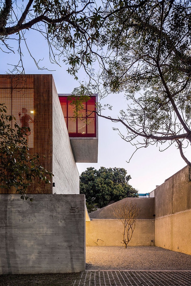 Studio R by Studio MK27