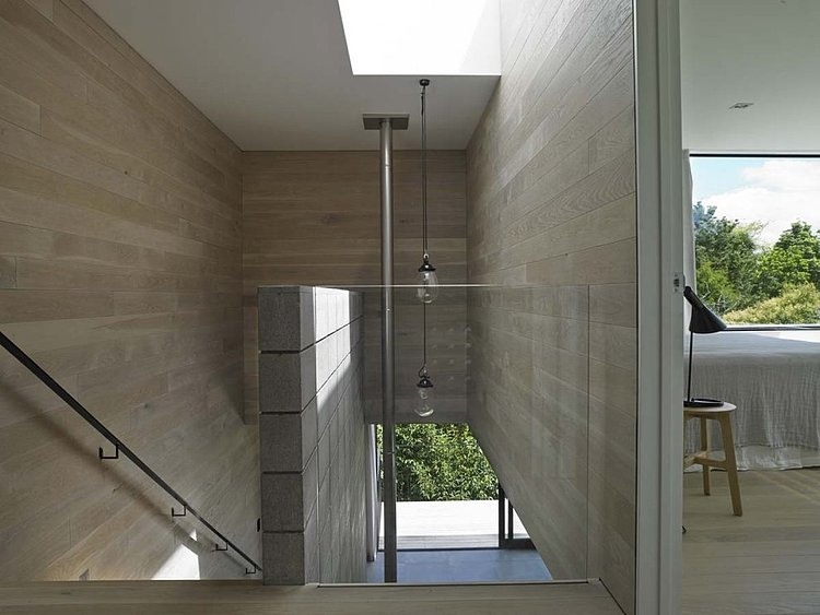 Waiatarua House by Hamish Monk Architecture