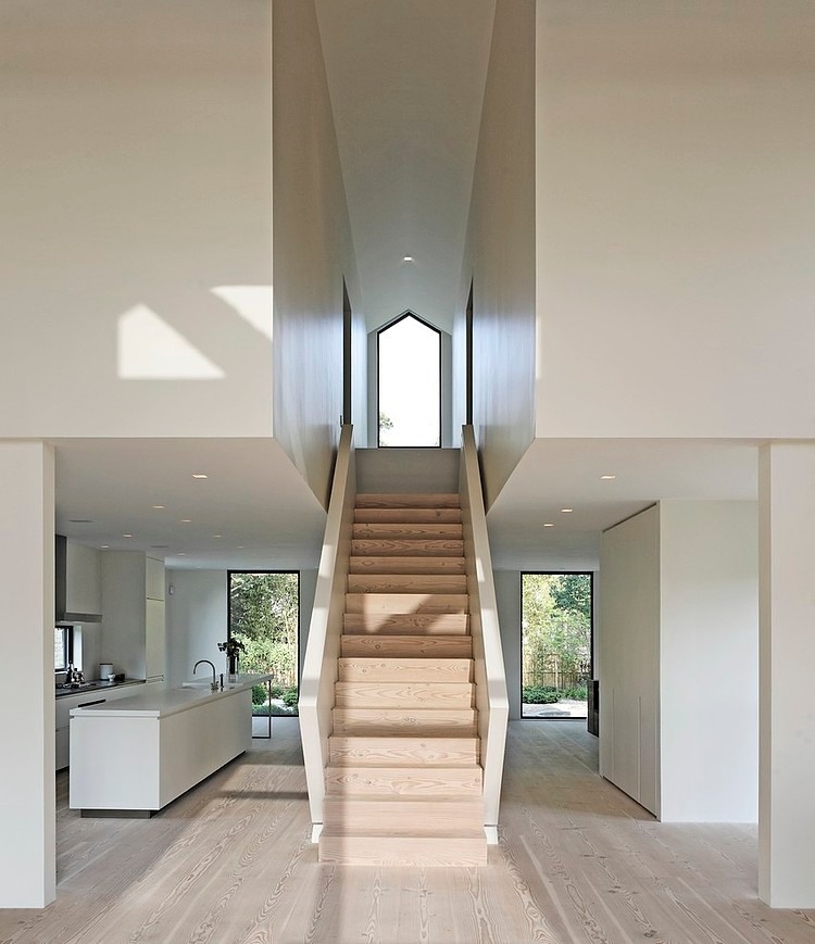 Remsenburg House by D'apostrophe Design