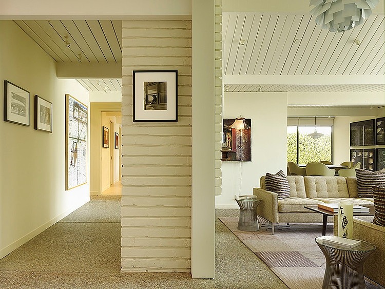Lagoon House by Gary Hutton