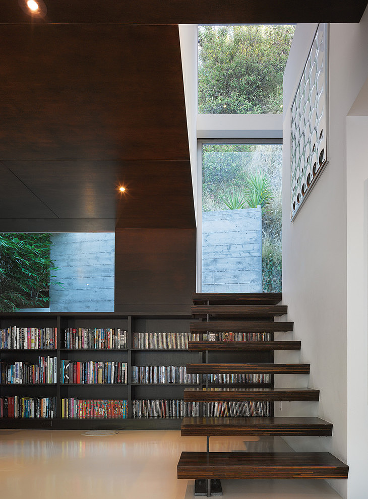 Residence in Hollywood Hills by Griffin Enright Architects