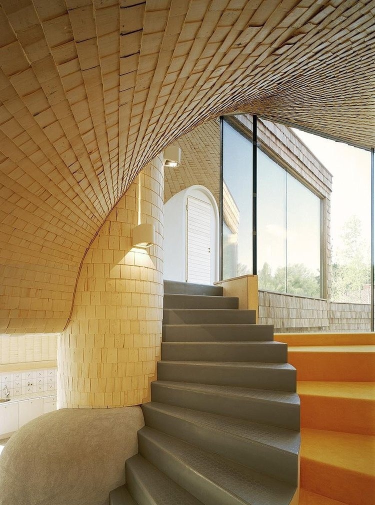 Espoo House by Olavi Kopose