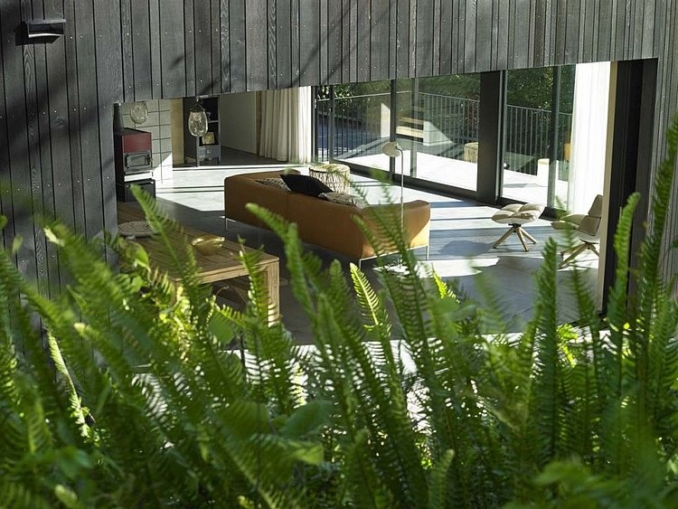 Waiatarua House by Hamish Monk Architecture