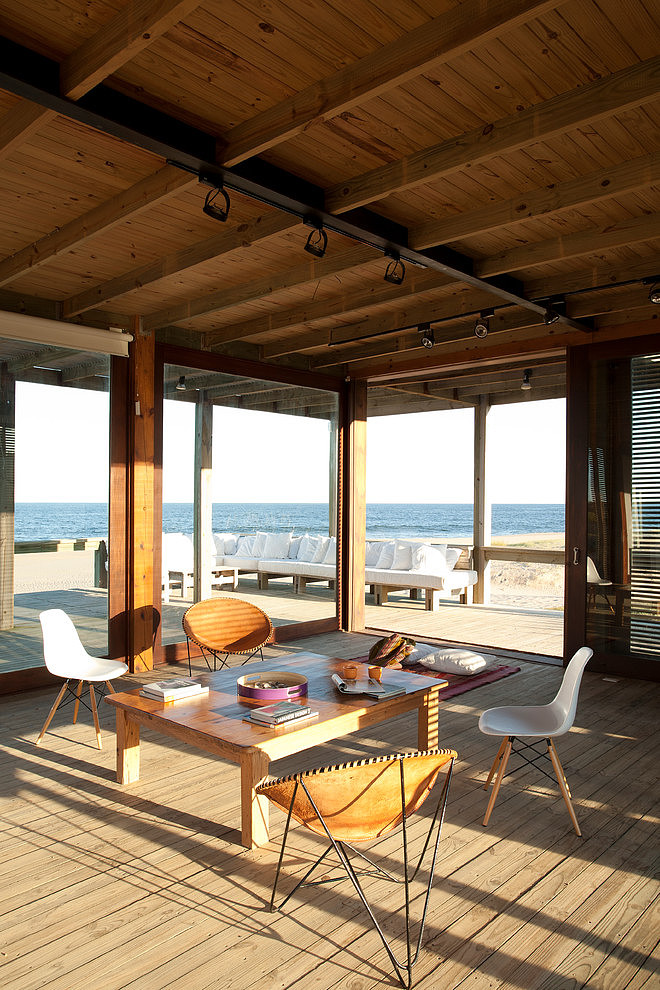 Beach House by Martin Gomez Arquitectos