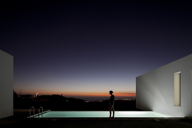 U House by Jorge Graca Costa