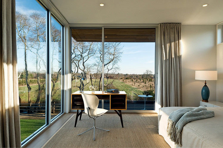 Fieldview Residence by Blaze Makoid Architecture