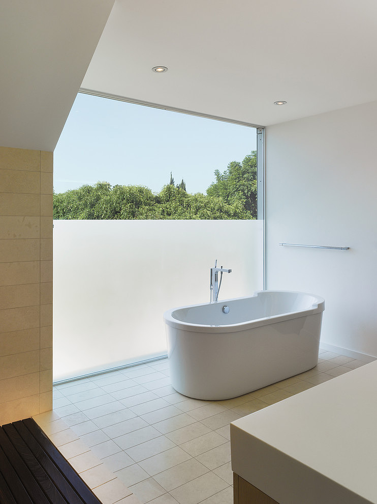 Residence in Hollywood Hills by Griffin Enright Architects