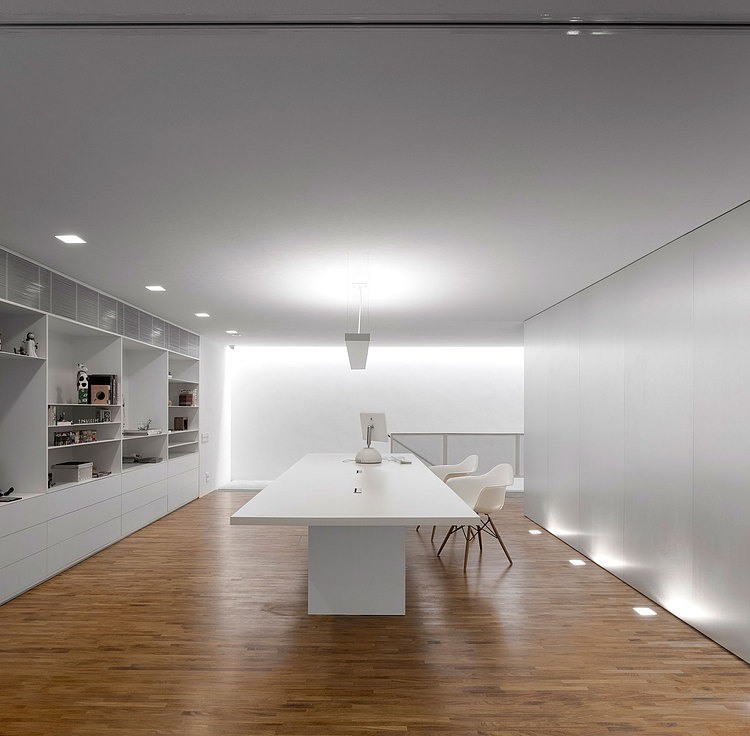 Studio R by Studio MK27