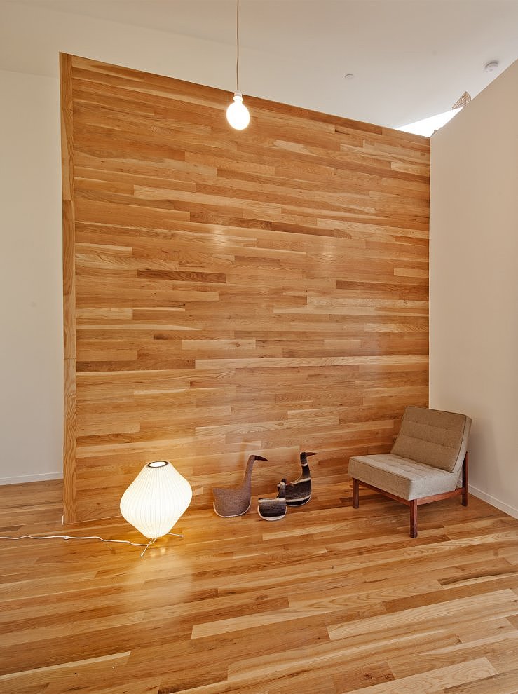 Big and Small House by Anonymous Architects