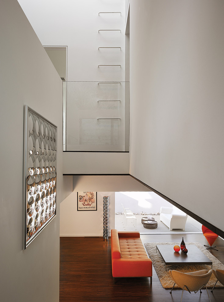 Residence in Hollywood Hills by Griffin Enright Architects