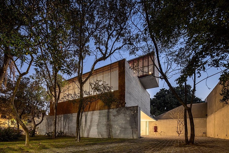 Studio R by Studio MK27
