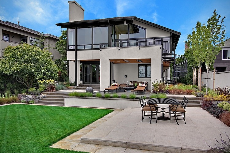Magnolia Residence by Logan's Hammer Building & Renovation
