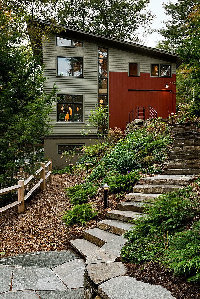 Modern Guest House by Odell Construction