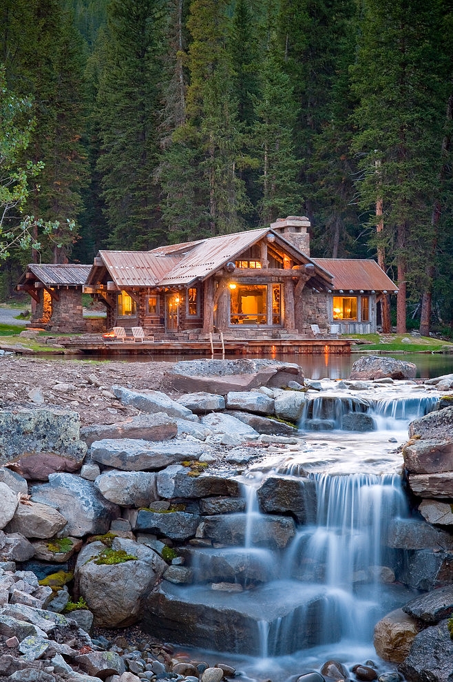 Headwaters Camp Residence by Dan Joseph Architects