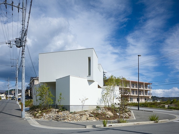 House In Minoh by Fujiwaramuro Architects