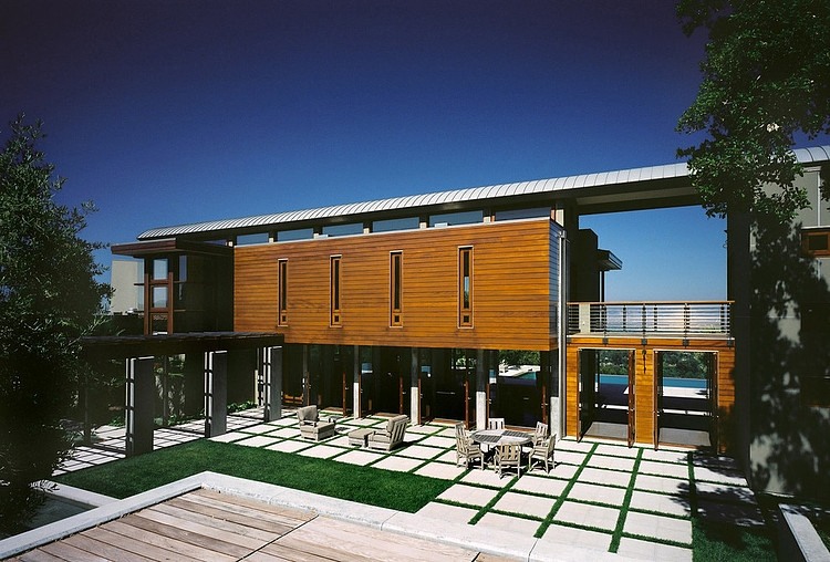 Monte Serino Residence by Modern House Architects