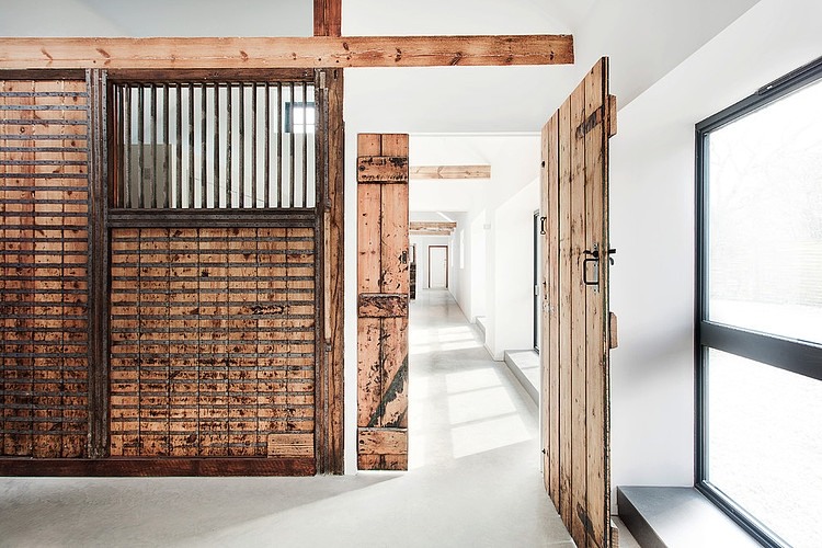 Manor House Stables by AR Design Studio Ltd