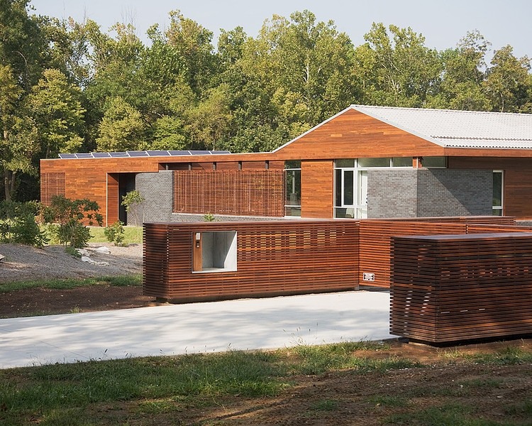 Curved House by Hufft Projects