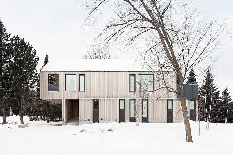 Maison Glissade by Atelier Kastelic Buffey