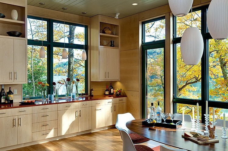 Modern Guest House by Odell Construction
