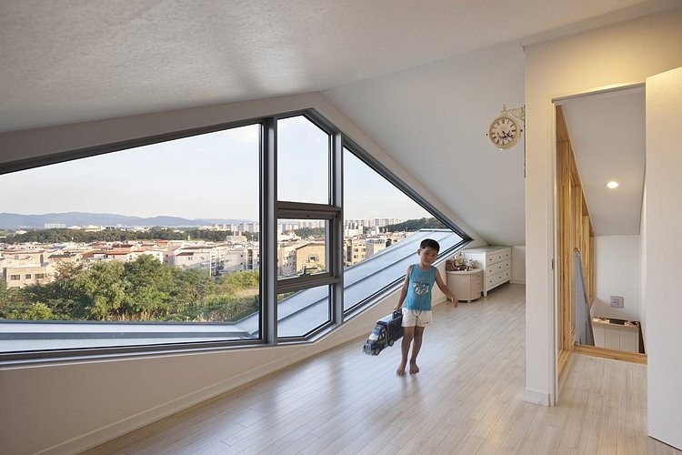Panorama House by Moon Hoon