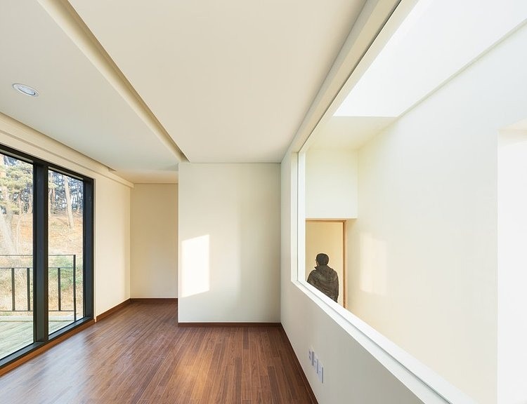 Living Knot House by Polymur