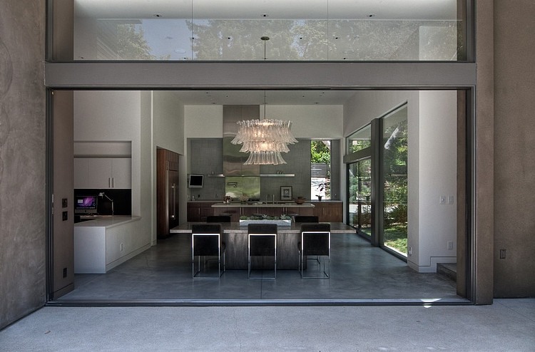 Santa Monica Residence by Chu+Gooding Architects