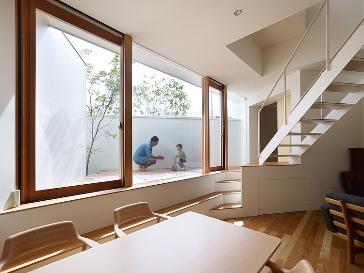 House In Minoh by Fujiwaramuro Architects