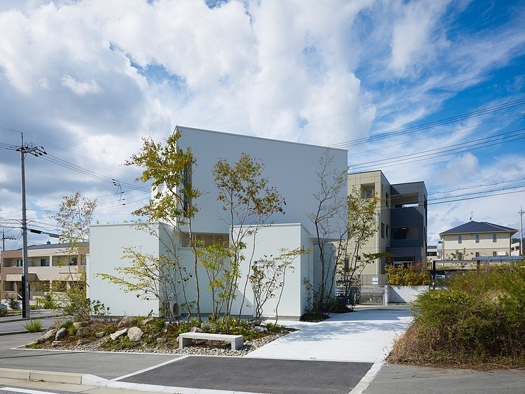 House In Minoh by Fujiwaramuro Architects