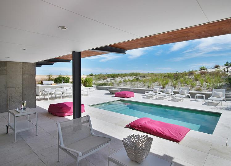 Long Island Beach House by West Chin Architect