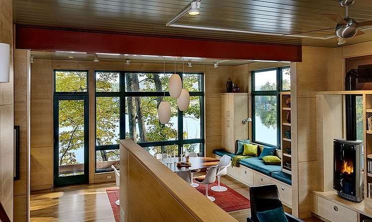 Modern Guest House by Odell Construction