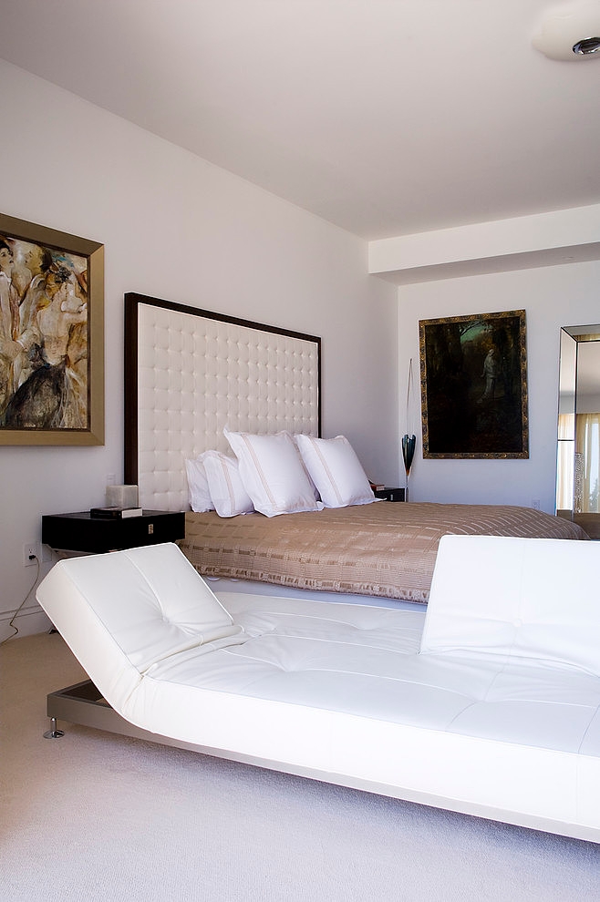 Miami Beach Residence by Pepe Calderin Design