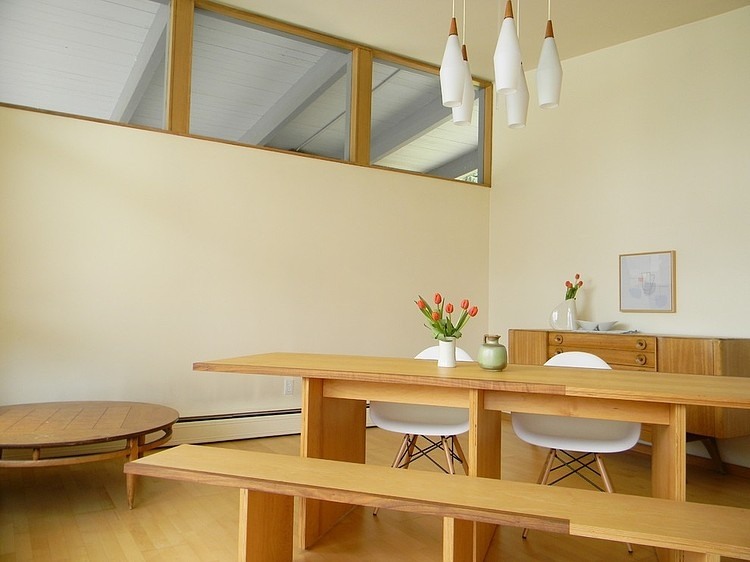 Rural Mid-Century Residence by James Cowan
