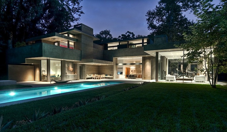 Santa Monica Residence by Chu+Gooding Architects