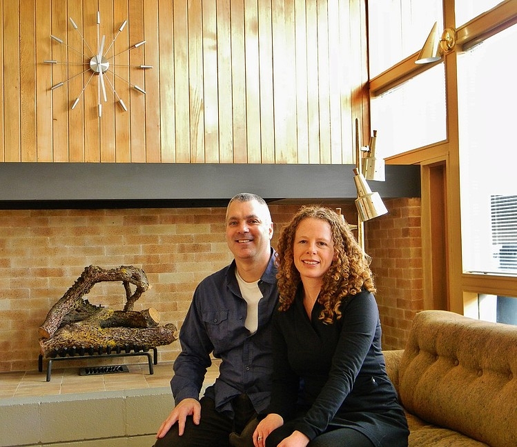 Rural Mid-Century Residence by James Cowan