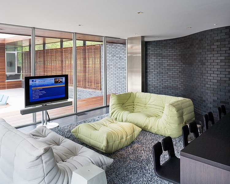 Curved House by Hufft Projects