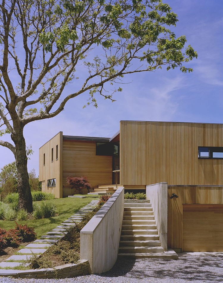 Bluff House by Robert Young Architects