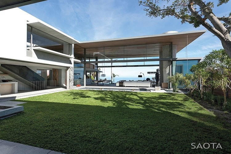 De Wet 34 Residence by SAOTA and OKHA Interiors