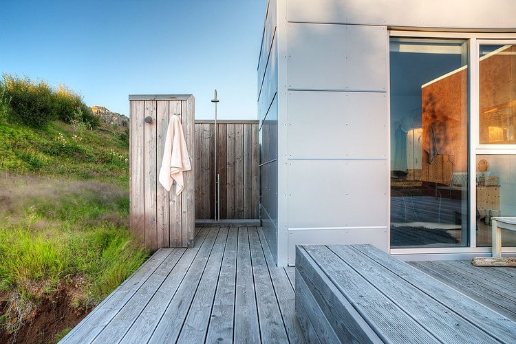 Ice House by Minarc