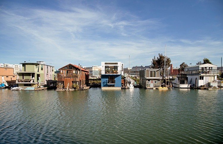 San Francisco Floating House by Robert Nebolon Architects