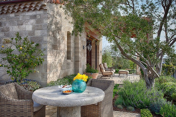 270-Degree View Ocean Villa by Homer Oatman