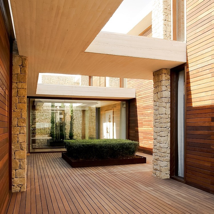 House In Monasterios by Ramon Esteve Estudio