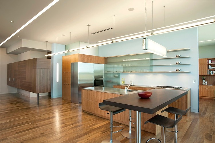 Uptown Penthouse by ALTUS Architecture + Design