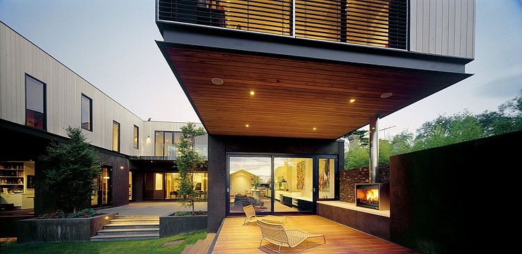 Armandale House by Jackson Clements Burrows